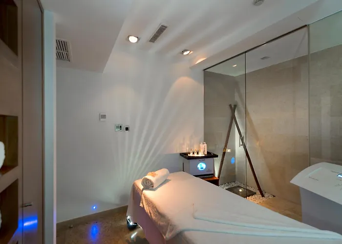 Szálloda Eurostars Palacio Buenavista 5*